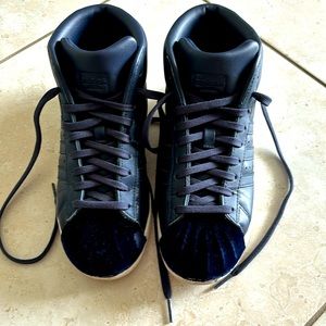 Adidas Navy Sneakers